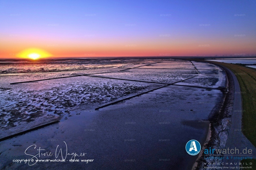 Landgewinnung & Küstenschutz in Nordfriesland | Entdecken Sie auf airwatch.de hochwertige Luftbilder und Fotografien. Besuchen Sie unseren Foto Online Shop und laden Sie Ihre gewünschten Fotos herunter. - Realisiert mit Pictrs.com